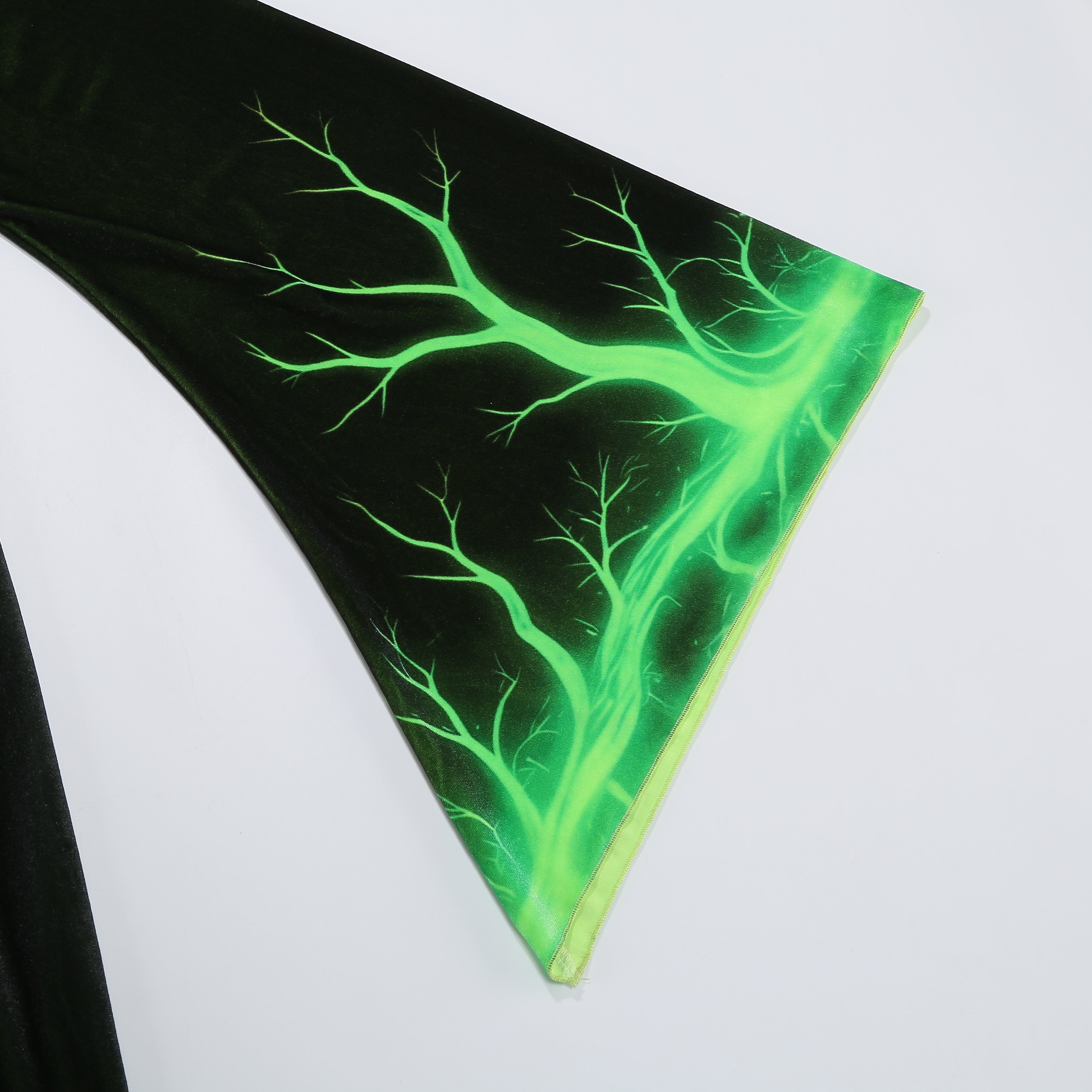 Adult Men Wizard Hooded Robe, Black Cloak With Green Tree Branch Print, 150cm‑170cm Shoulder‑to‑Hem Sorcerer Cape for Halloween Cosplay
